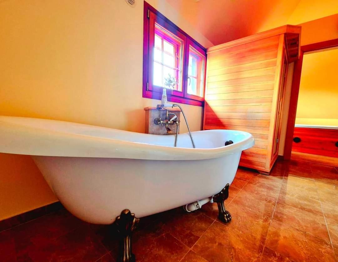 Hotel Palacyk Легница Екстериор снимка