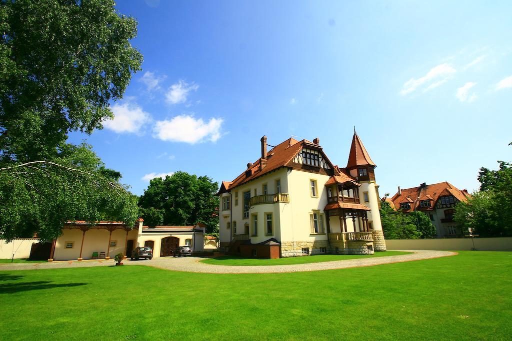 Hotel Palacyk Легница Екстериор снимка