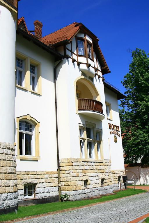 Hotel Palacyk Легница Екстериор снимка
