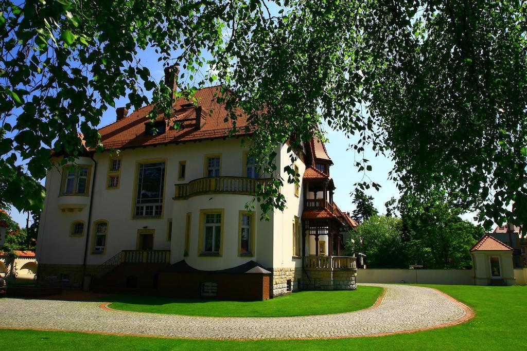 Hotel Palacyk Легница Екстериор снимка
