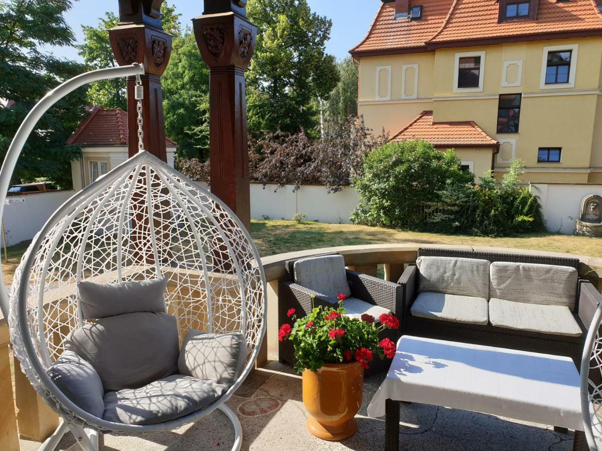 Hotel Palacyk Легница Екстериор снимка